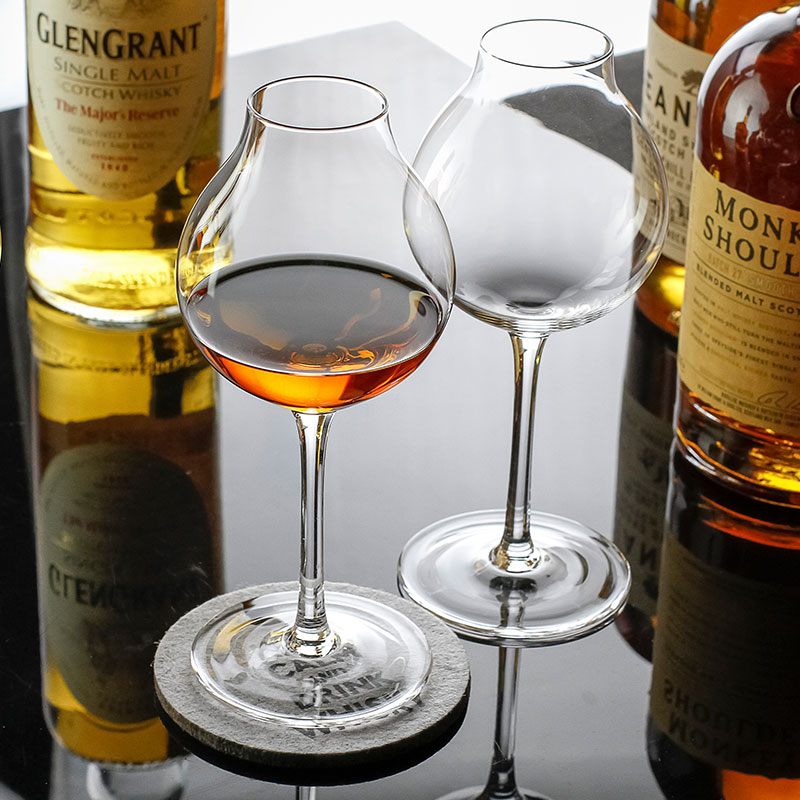 Professional Blender's Whiskey - đánh giá và giá Wine Xo