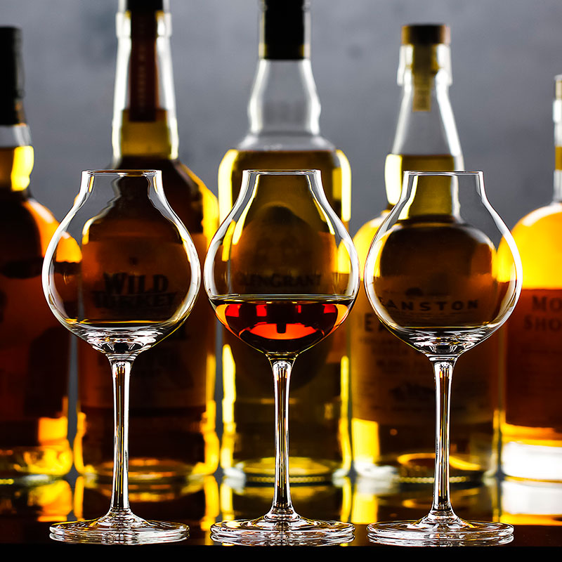 Professional Blender's Whiskey - đánh giá và giá Wine Xo